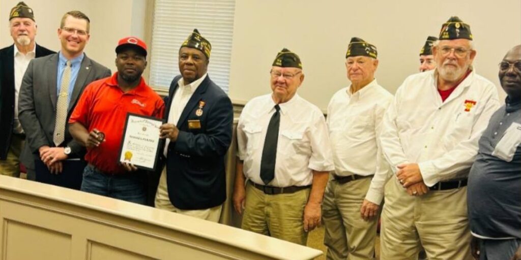 VFW Post 4995 recognizes local heroes at city council meeting.